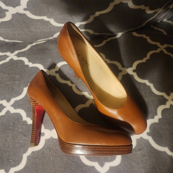 Shoes.. - Picture 6 of 12